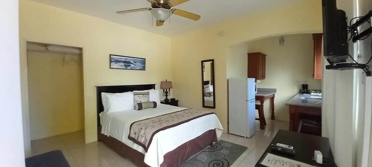 Modrians Bed & Breakfast Runaway Bay 0*,